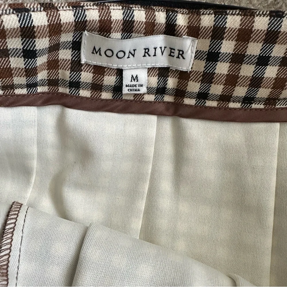 Moon River Double Belted Pleated Plaid Mini Skirt - Picture 8 of 9